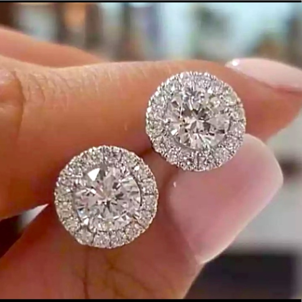 Luxury Crystal Round Stud Earrings